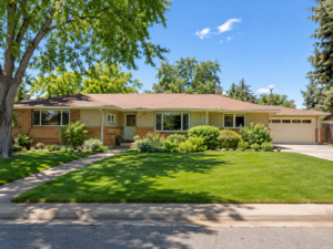 Is Lakewood Colorado a good place to live — established ranch homes on tree-lined streets in Lakewood CO
